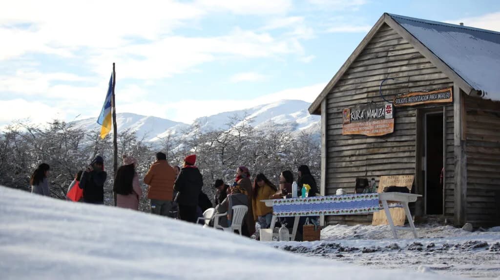 Turismo ancestral: trekking, telar y guiso de maíz en Lago Rosario en Trevelin